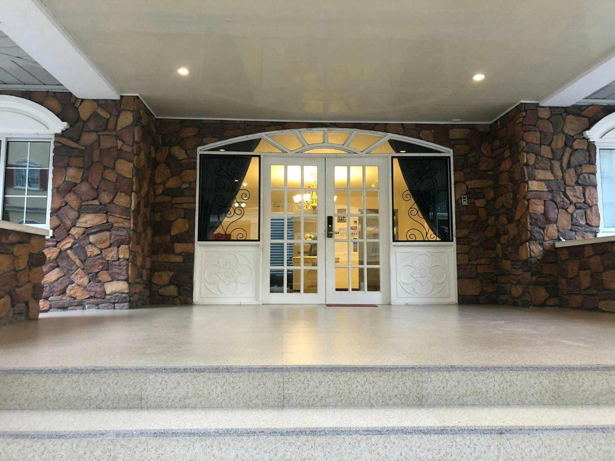 Appleone Banawa Heights Guadalupe Cebu City Екстер'єр фото